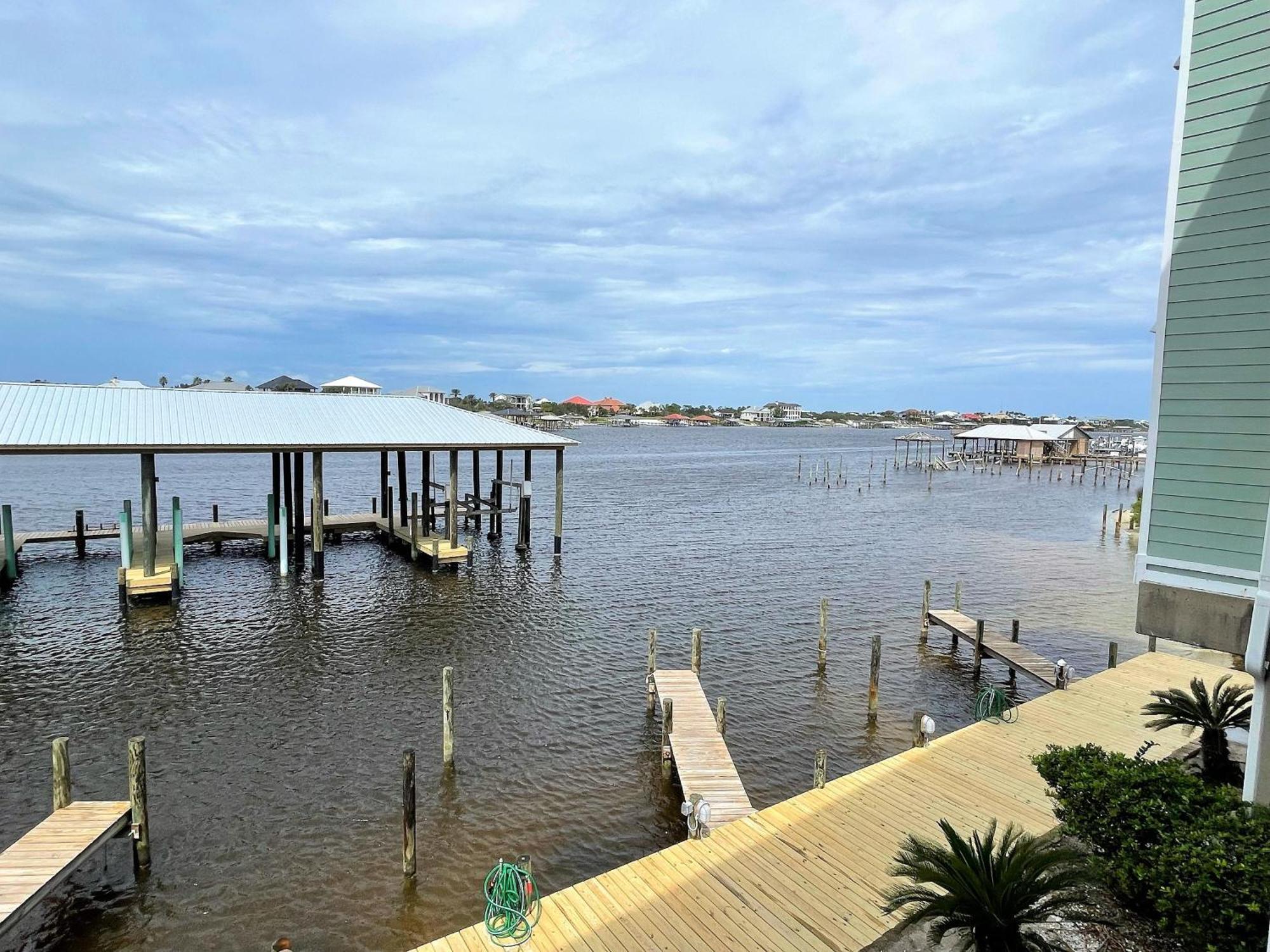 Jubilee Landing 207 *